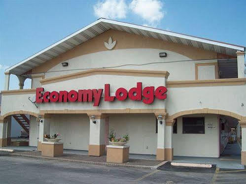 Economy Lodge Texas City Refinery Esterno foto